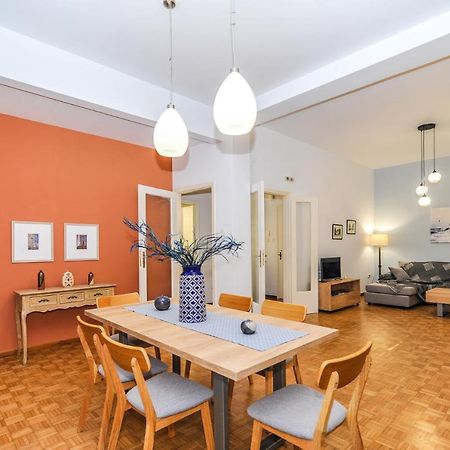 The Elegant. Spacious City Center Apartment. Heraklion Zewnętrze zdjęcie